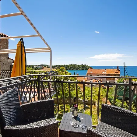 Monte With Jacuzzi Vikendica Rovinj