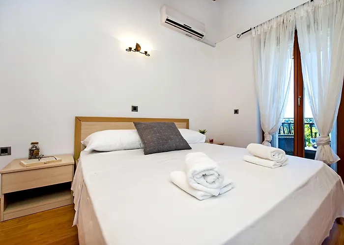 Monte With Jacuzzi Prázdninový dům *