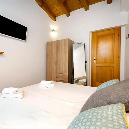 Semesterbostad Monte With Jacuzzi