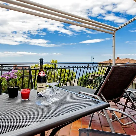 Semesterbostad Monte With Jacuzzi