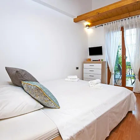Holiday home Monte With Jacuzzi Rovinj