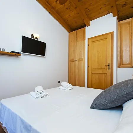 Monte With Jacuzzi Semesterbostad Rovinj