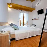 בית נופש Monte With Jacuzzi רוביני