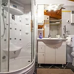 Monte With Jacuzzi בית נופש *