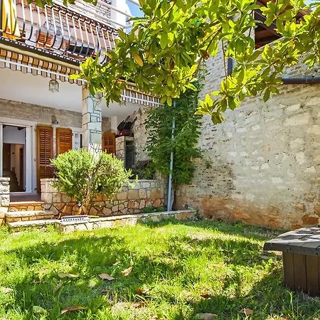 Monte With Jacuzzi *