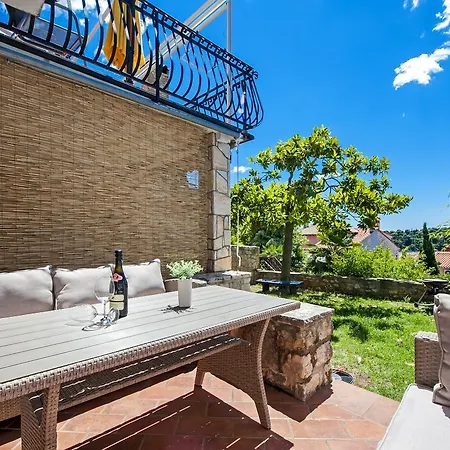 Monte With Jacuzzi Vakantiehuis Rovinj