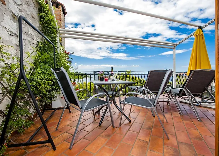 Сasa de vacaciones Monte With Jacuzzi