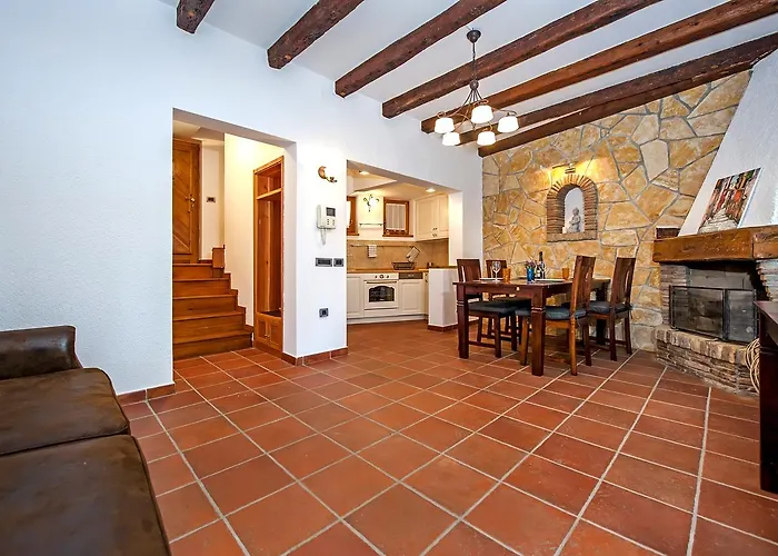 Ferienhaus Monte With Jacuzzi Rovinj