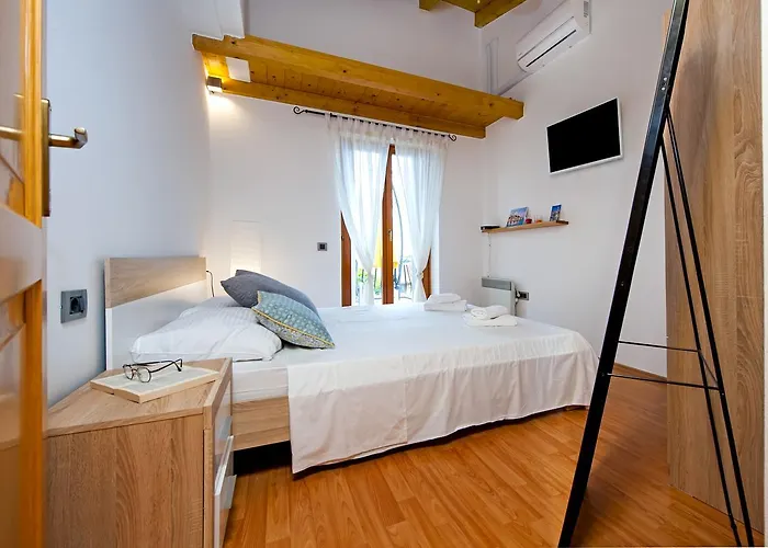 Сasa de vacaciones Monte With Jacuzzi Rovinj