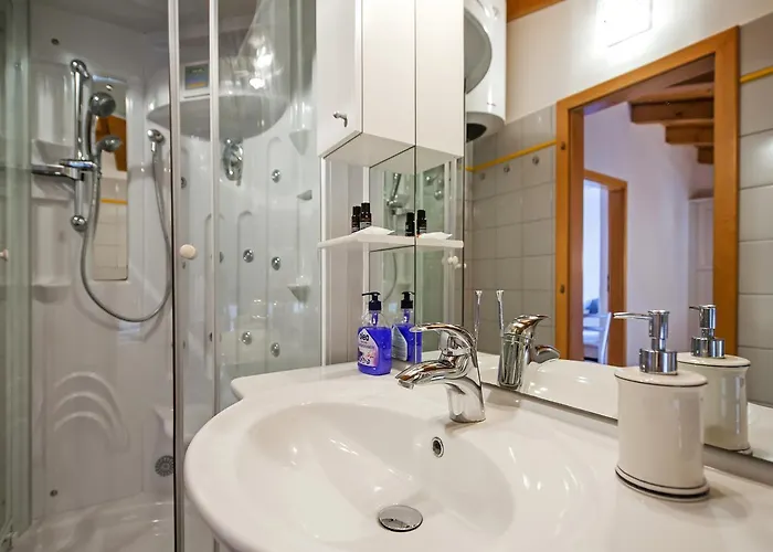 Monte With Jacuzzi Ferienhaus