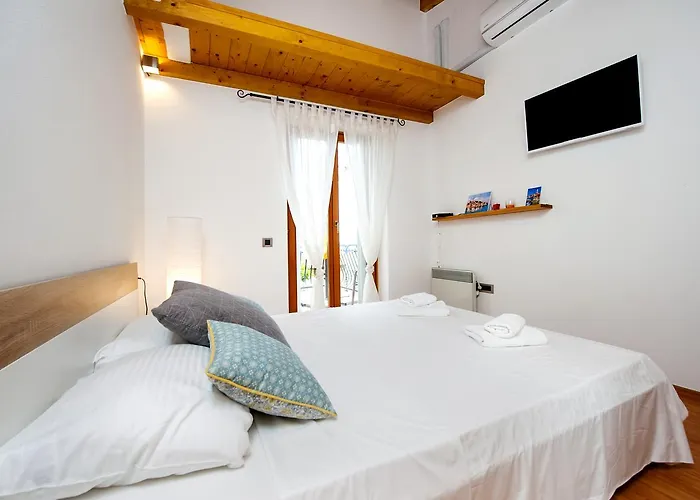 Monte With Jacuzzi Ferienhaus *