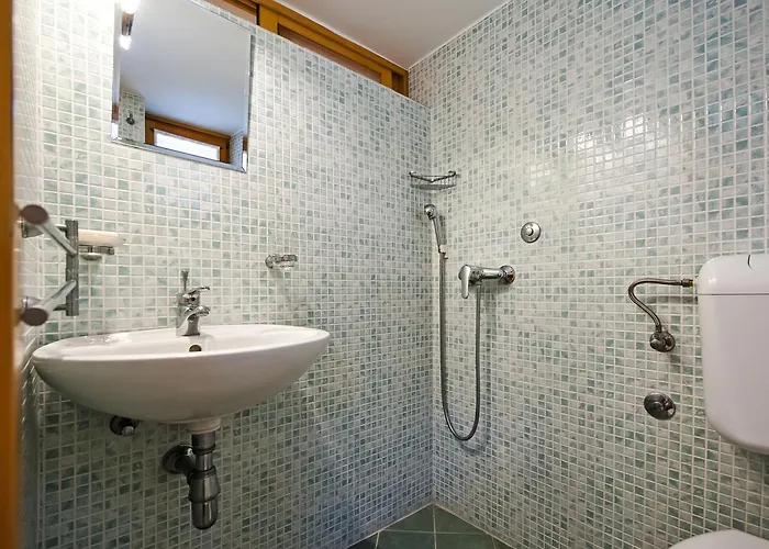 Monte With Jacuzzi *