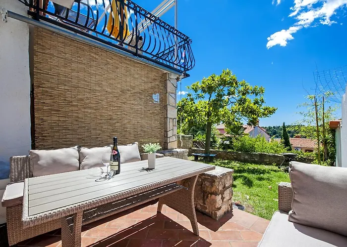 Monte With Jacuzzi Ferienhaus Rovinj